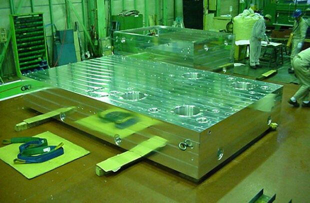 真空チャンバーとは？特徴・用途と設計・製作におけるポイント｜大型精密製缶/切削 スピード加工センター